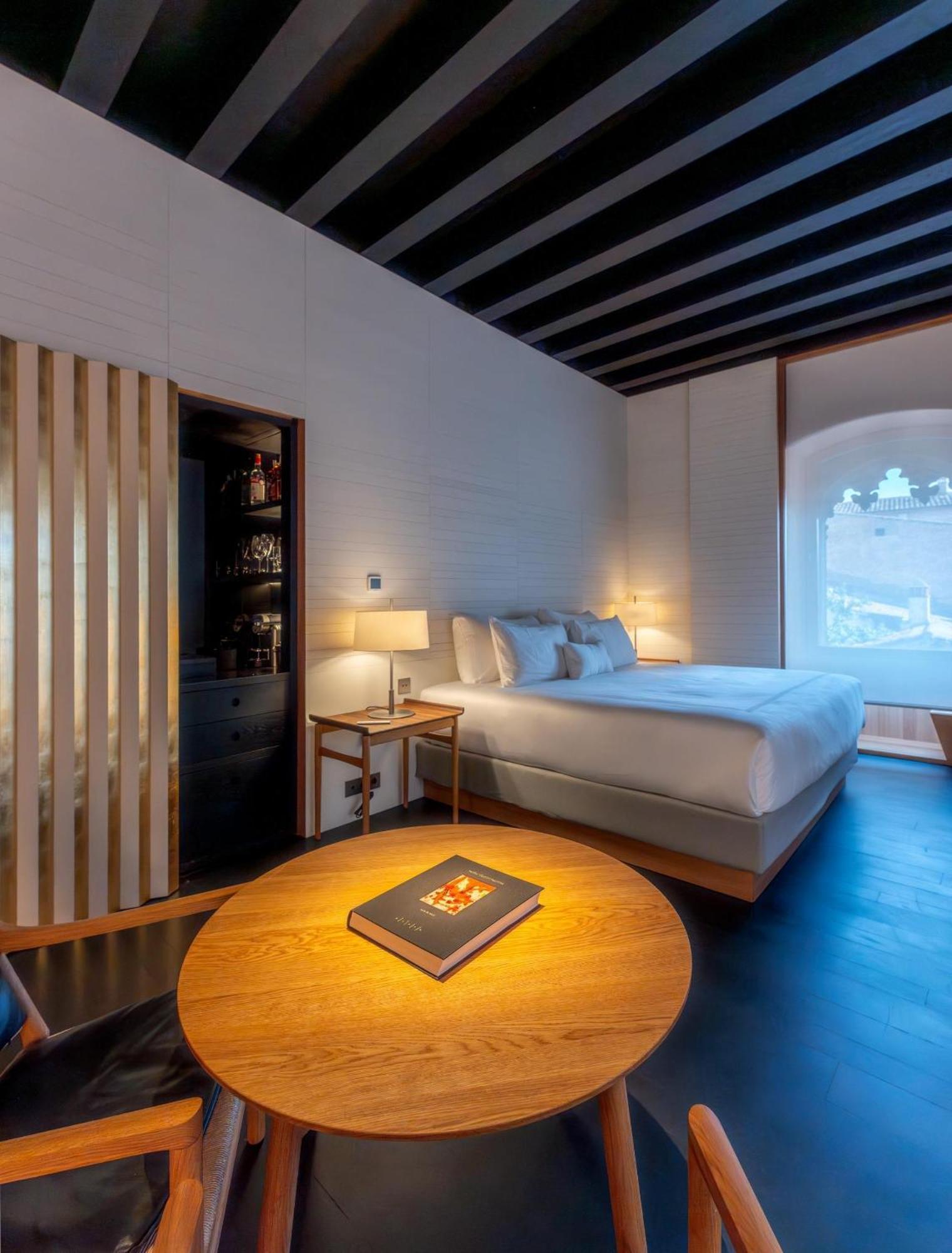 Atrio Hotel Caces Екстериор снимка